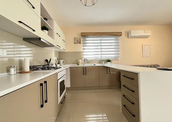 Lotus Rezidance 2oda1salon Kyrenia (Northern Cyprus)